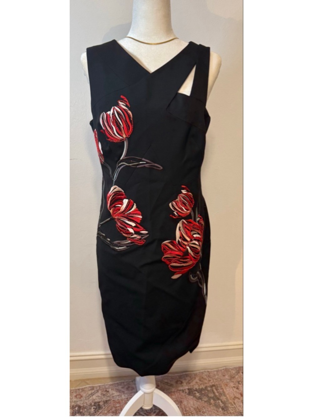 Karen Millen Black & Red embroidered Floral Sleeveless Sheath Dress Size 10